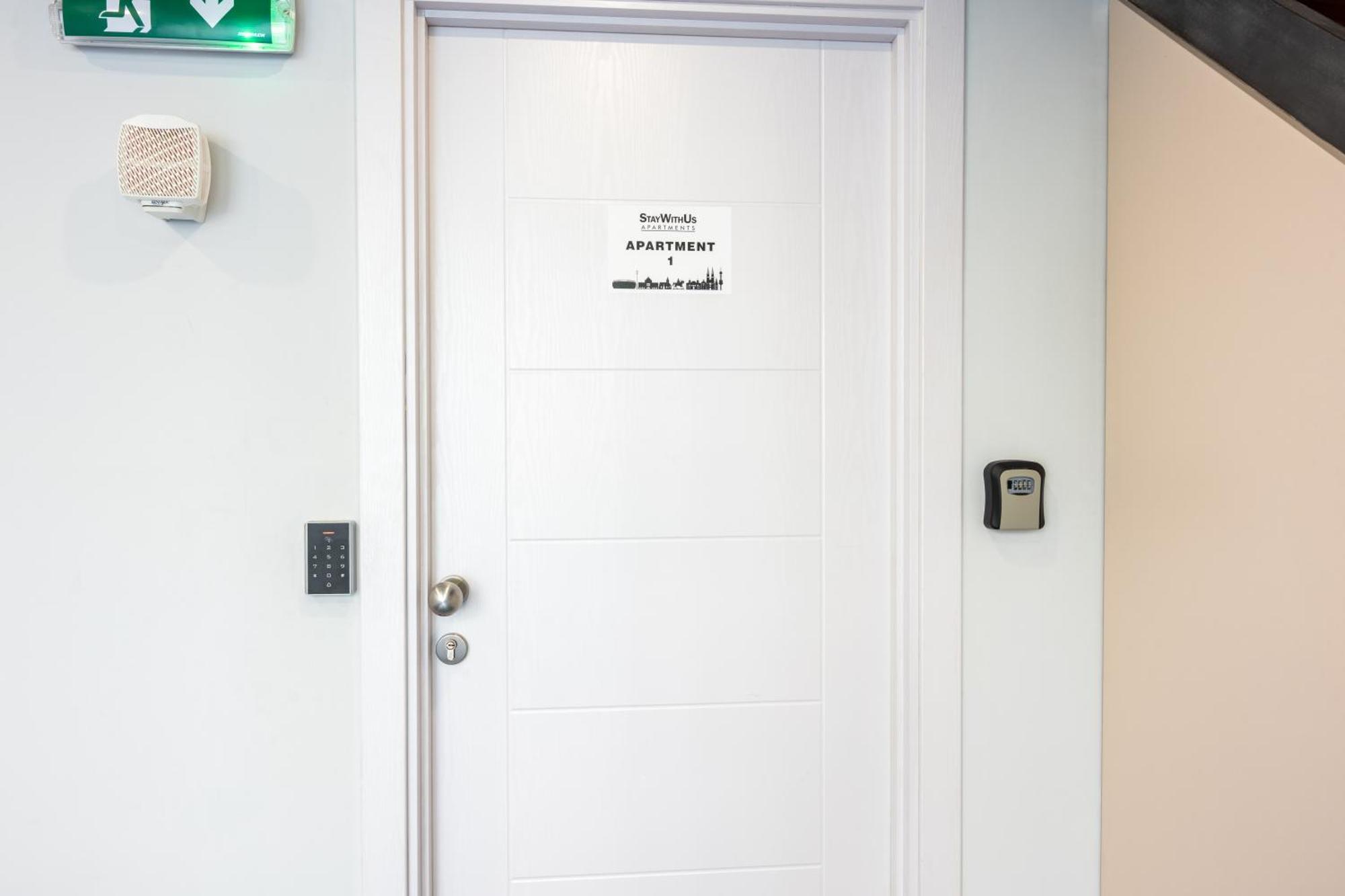 Staywithus , Ground Floor Zagreb Exterior photo